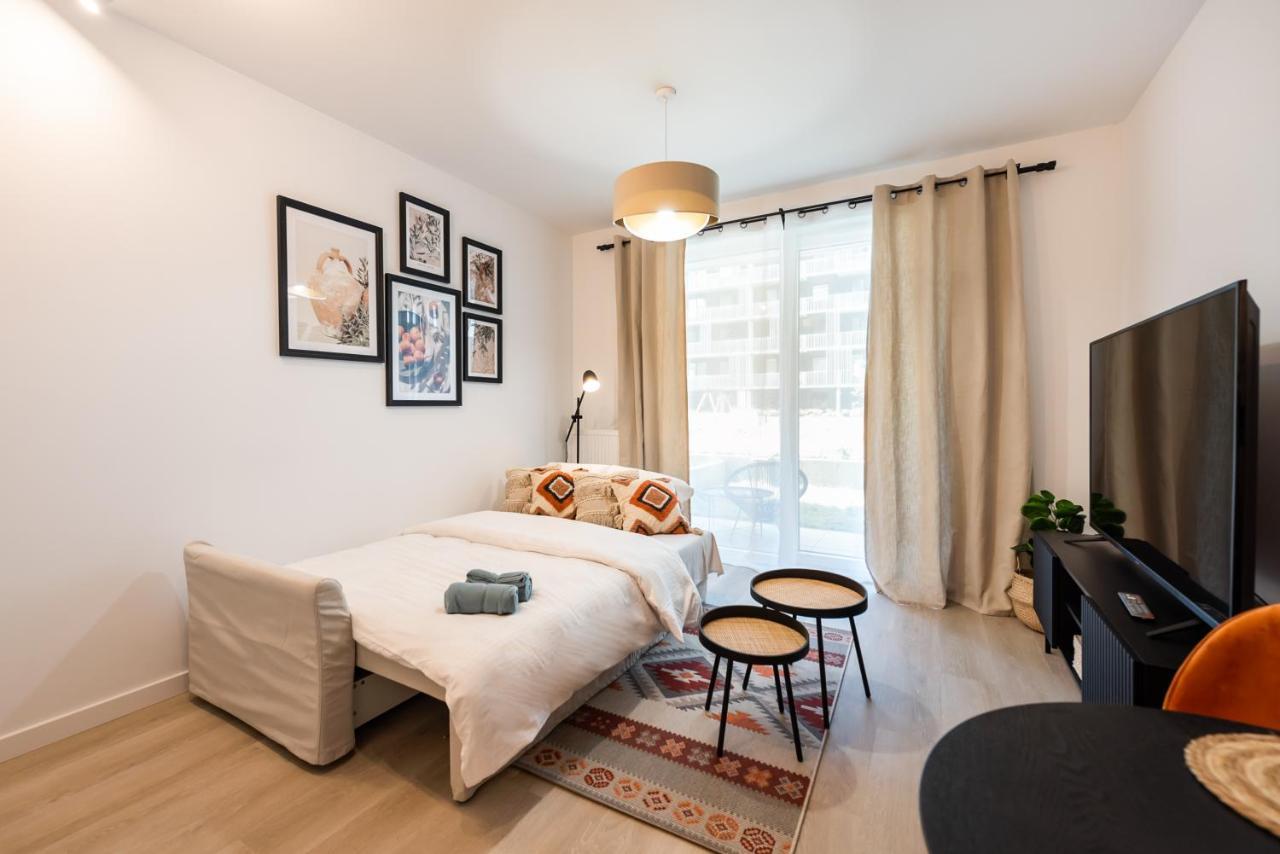 Wola Cosy White Apartment Варшава Экстерьер фото